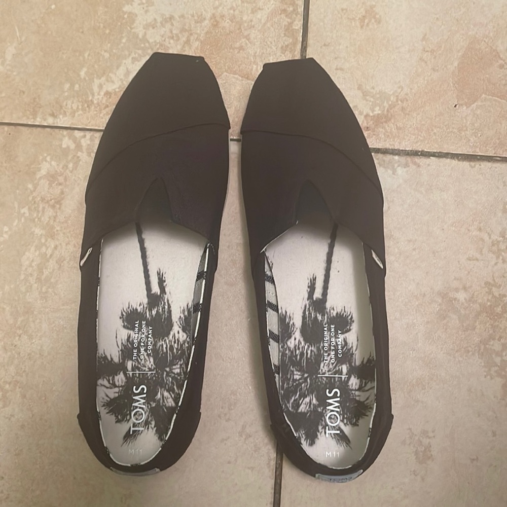 Classic Black Heritage canvas